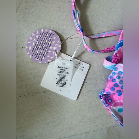 Kulani Kinis Bikini Sophie Skies Size M NWT 🌸🦋🩷 - Picture 2 of 4